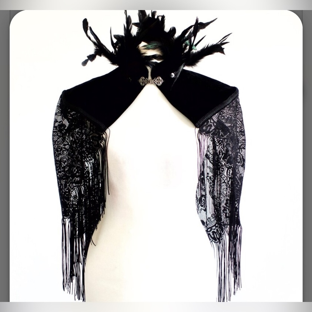 Dolls kill Dark in Love Zylphia velvet lace feather fringe shrug NWT goth